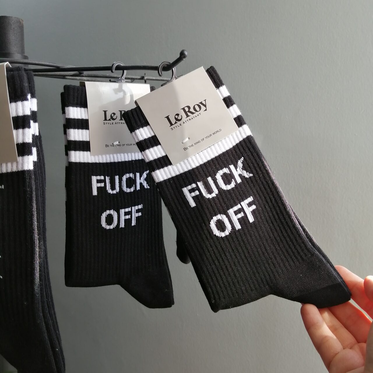 جوراب ساقدار تکست دار طرح "FUCK OFF"